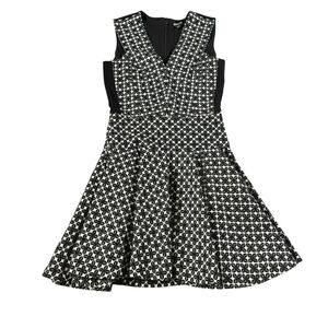 Womens DKNY Embroidered Pleated Mini Dress Black White Floral 100% Cotton Size 4